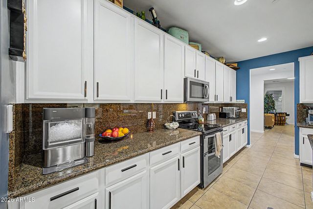 18116 W TURNEY Avenue W, Goodyear, AZ 85395