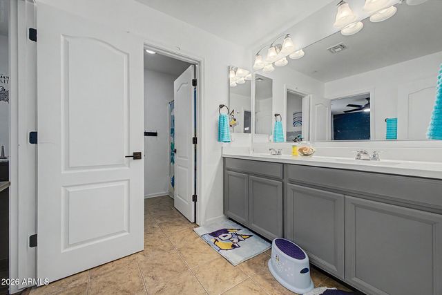 18116 W TURNEY Avenue W, Goodyear, AZ 85395