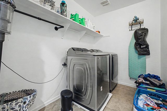 18116 W TURNEY Avenue W, Goodyear, AZ 85395