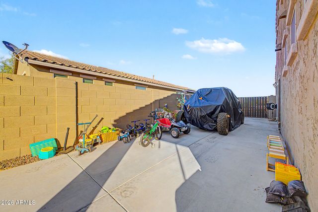 18116 W TURNEY Avenue W, Goodyear, AZ 85395