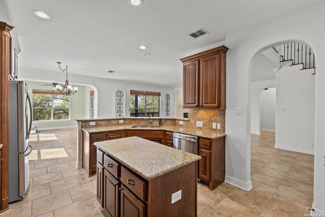 3615 SUNSET CLF, San Antonio, TX 78261