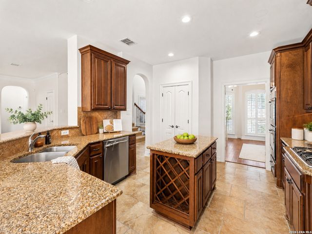 3615 SUNSET CLF, San Antonio, TX 78261