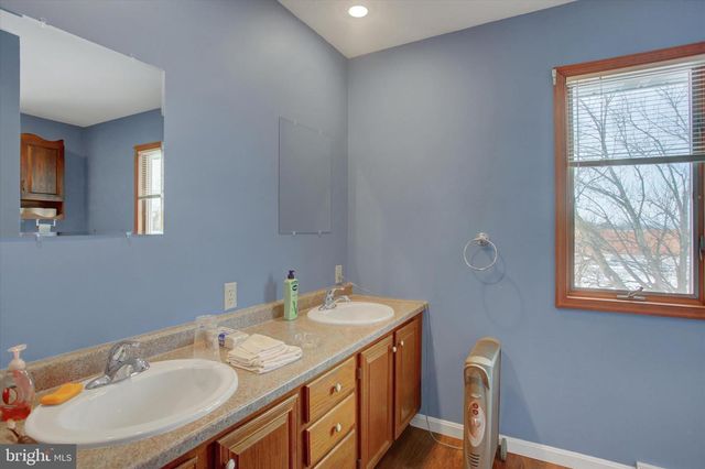 9660 MOLLY PITCHER HWY, Shippensburg, PA 17257