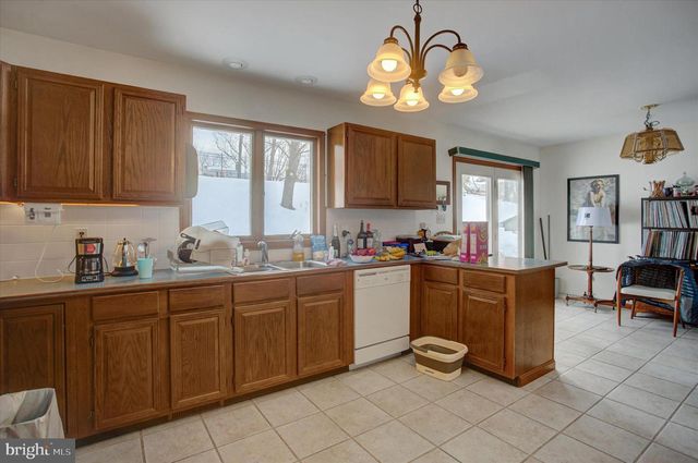 9660 MOLLY PITCHER HWY, Shippensburg, PA 17257