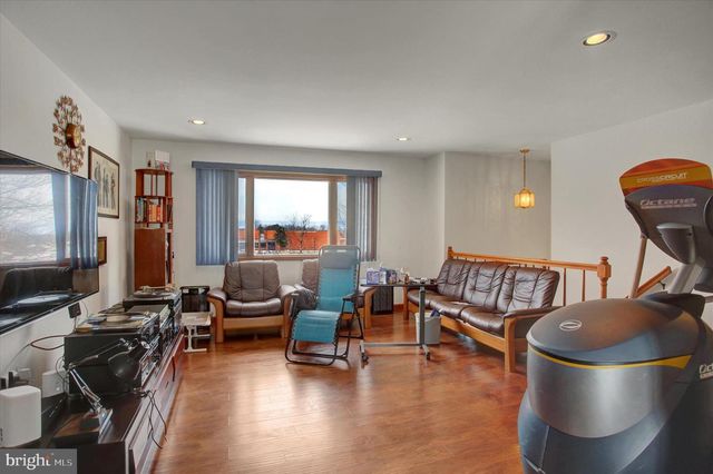 9660 MOLLY PITCHER HWY, Shippensburg, PA 17257