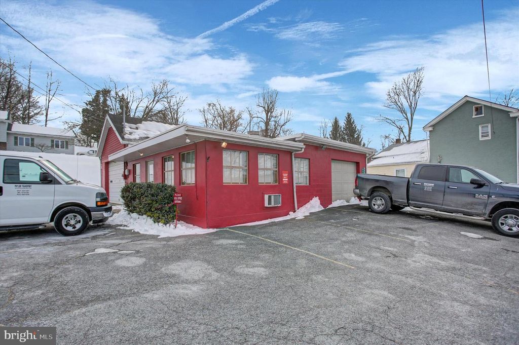 9660 MOLLY PITCHER HWY, Shippensburg, PA 17257