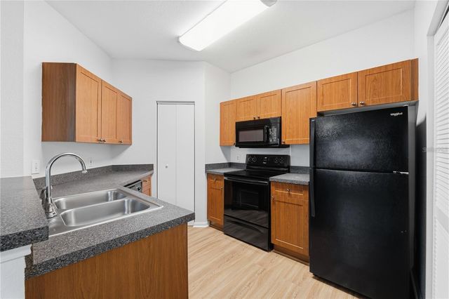 2171 PORTOFINO PLACE 7-2723, Palm Harbor, FL 34683