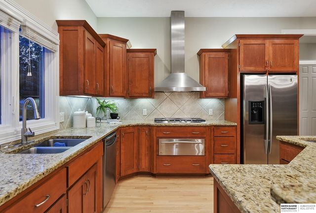 3855 S 177th Avenue, Omaha, NE 68130