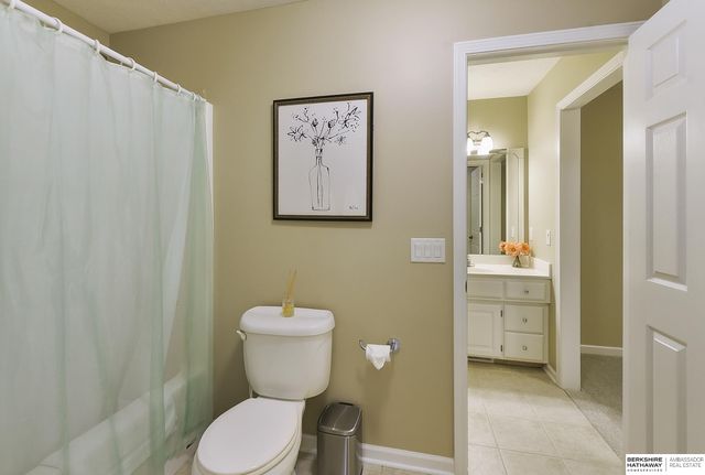3855 S 177th Avenue, Omaha, NE 68130