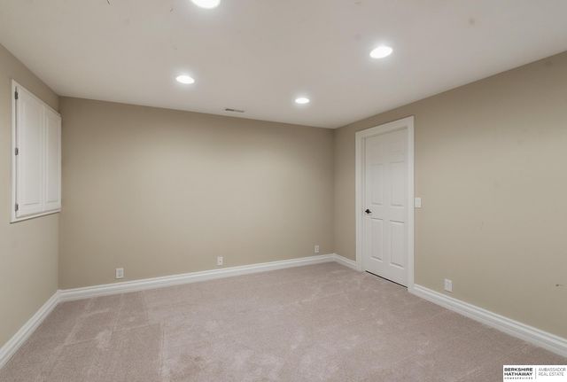 3855 S 177th Avenue, Omaha, NE 68130