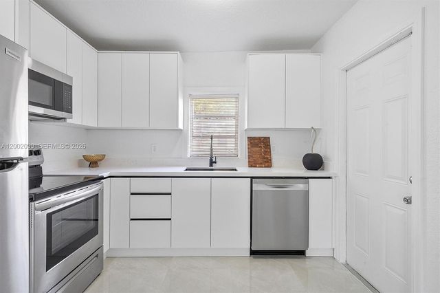 1810 NW 47th St, Miami, FL 33142