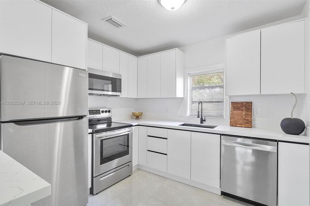 1810 NW 47th St, Miami, FL 33142