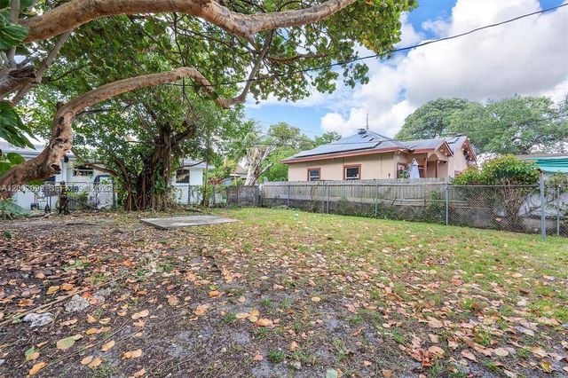 1810 NW 47th St, Miami, FL 33142