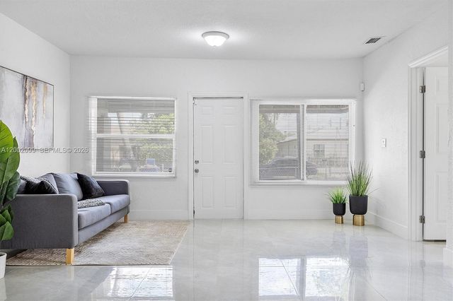 1810 NW 47th St, Miami, FL 33142