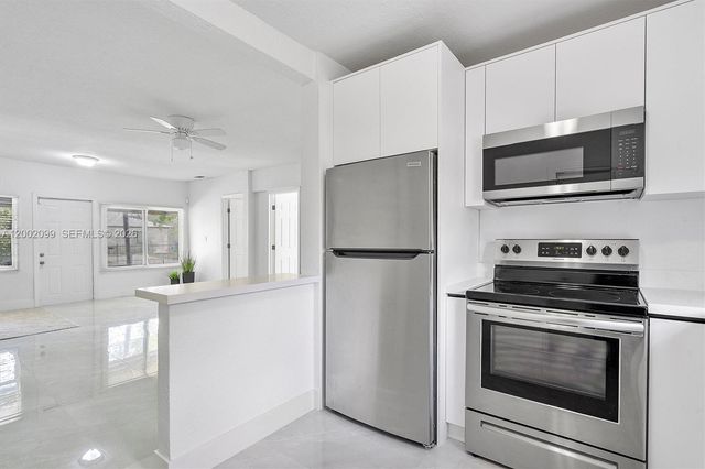 1810 NW 47th St, Miami, FL 33142