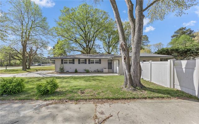 725 N Great Neck RD, Virginia Beach, VA 23454