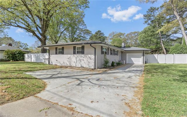 725 N Great Neck RD, Virginia Beach, VA 23454