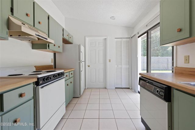 94 BELVEDERE LANE, Palm Coast, FL 32137