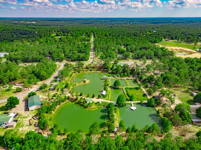 6291 Coy Burgess Loop, Defuniak Springs, FL 32435