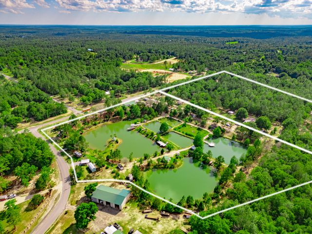 6291 Coy Burgess Loop, Defuniak Springs, FL 32435