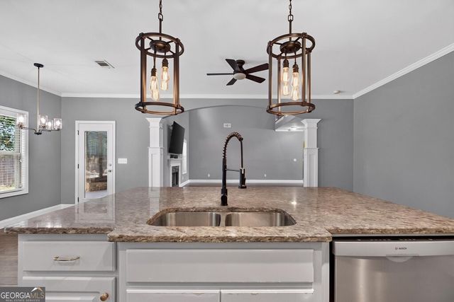 201 Overton Point, Carrollton, GA 30116
