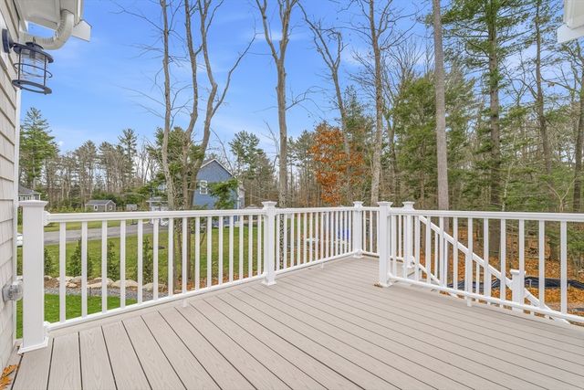 17 Pat Rose Way, Rockland, MA 02370