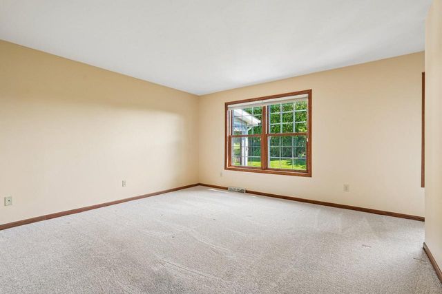 W72N540 Cider Mill COURT, Cedarburg, WI 53012