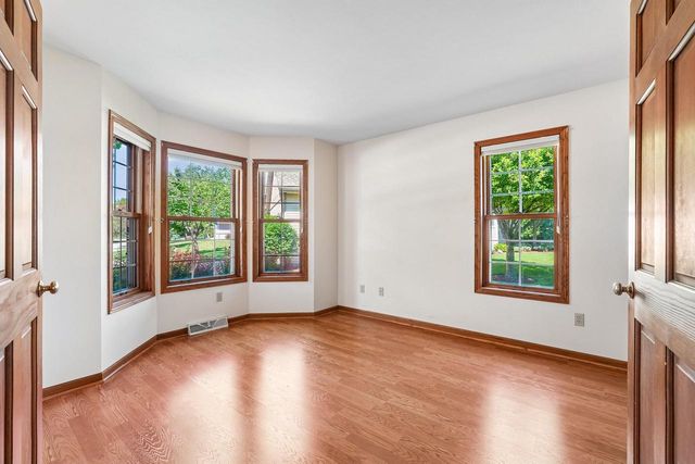 W72N540 Cider Mill COURT, Cedarburg, WI 53012