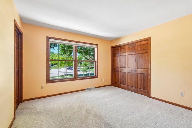 W72N540 Cider Mill COURT, Cedarburg, WI 53012