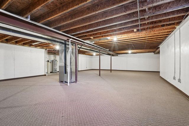 W72N540 Cider Mill COURT, Cedarburg, WI 53012