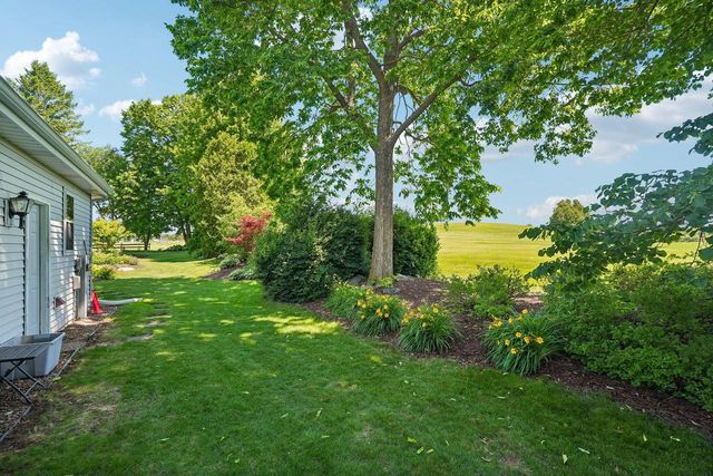 W72N540 Cider Mill COURT, Cedarburg, WI 53012
