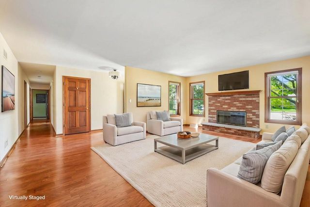 W72N540 Cider Mill COURT, Cedarburg, WI 53012