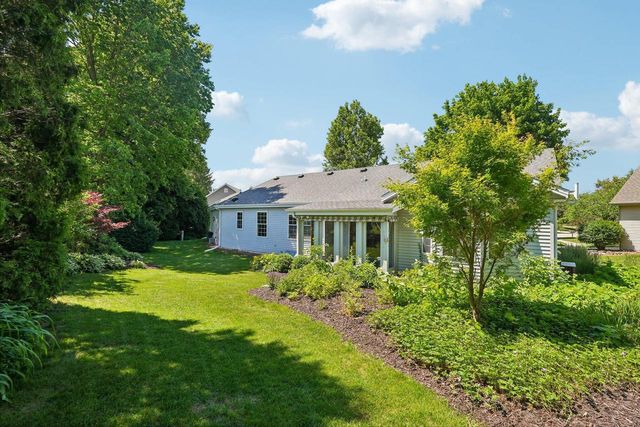 W72N540 Cider Mill COURT, Cedarburg, WI 53012
