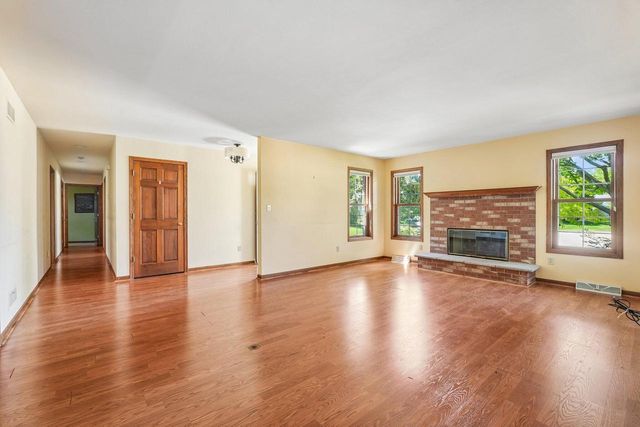 W72N540 Cider Mill COURT, Cedarburg, WI 53012