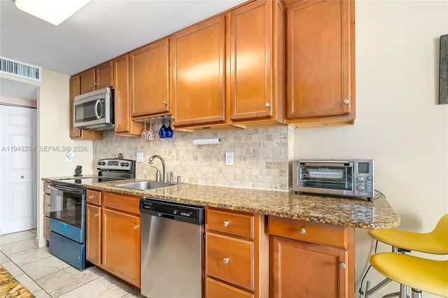 230 174th St 1520, Sunny Isles Beach, FL 33160