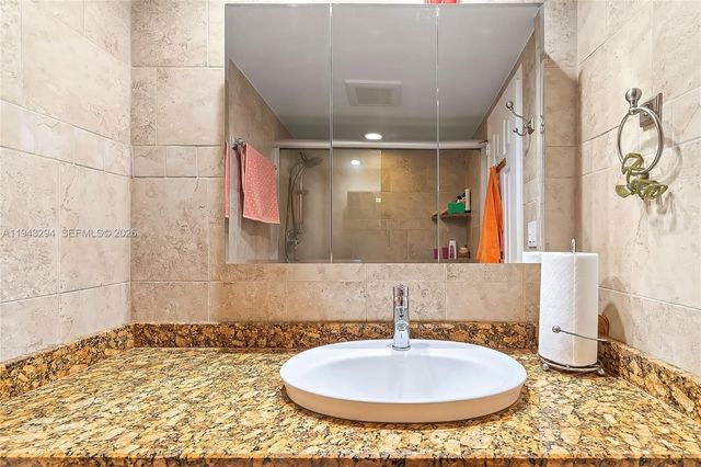 230 174th St 1520, Sunny Isles Beach, FL 33160