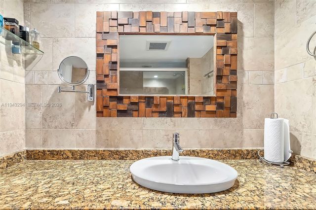 230 174th St 1520, Sunny Isles Beach, FL 33160