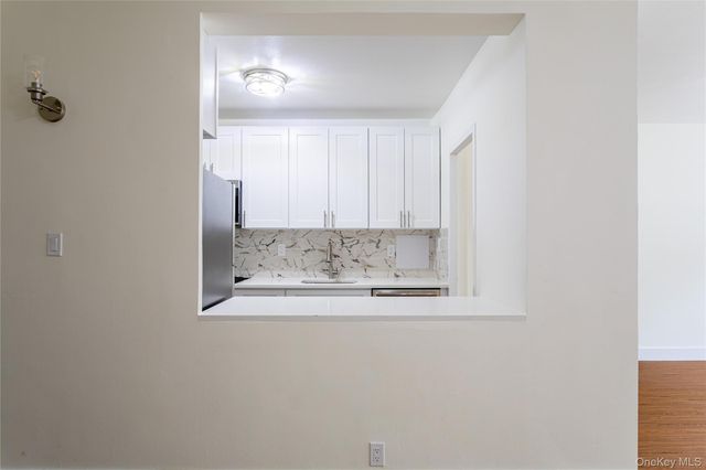 6 Fordham Hill Oval 2G, Bronx, NY 10468