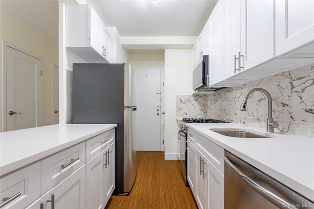 6 Fordham Hill Oval 2G, Bronx, NY 10468