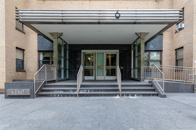 6 Fordham Hill Oval 2G, Bronx, NY 10468
