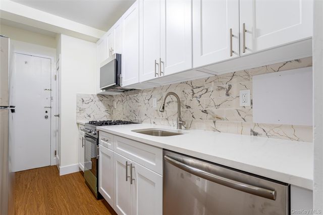 6 Fordham Hill Oval 2G, Bronx, NY 10468