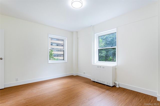 6 Fordham Hill Oval 2G, Bronx, NY 10468