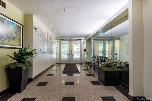 6 Fordham Hill Oval 2G, Bronx, NY 10468