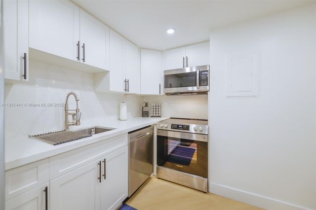 801 Brickell Bay Dr 1962, Miami, FL 33131