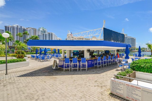 801 Brickell Bay Dr 1962, Miami, FL 33131