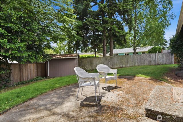 12019 NE 136th Pl Place, Kirkland, WA 98034