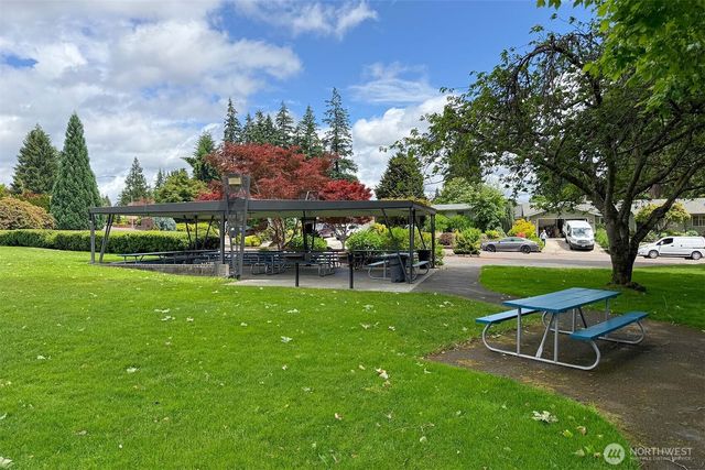 12019 NE 136th Pl Place, Kirkland, WA 98034