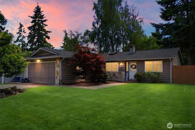 12019 NE 136th Pl Place, Kirkland, WA 98034