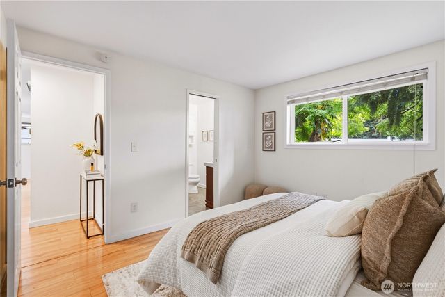 12019 NE 136th Pl Place, Kirkland, WA 98034