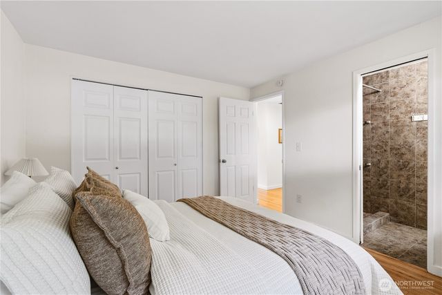12019 NE 136th Pl Place, Kirkland, WA 98034